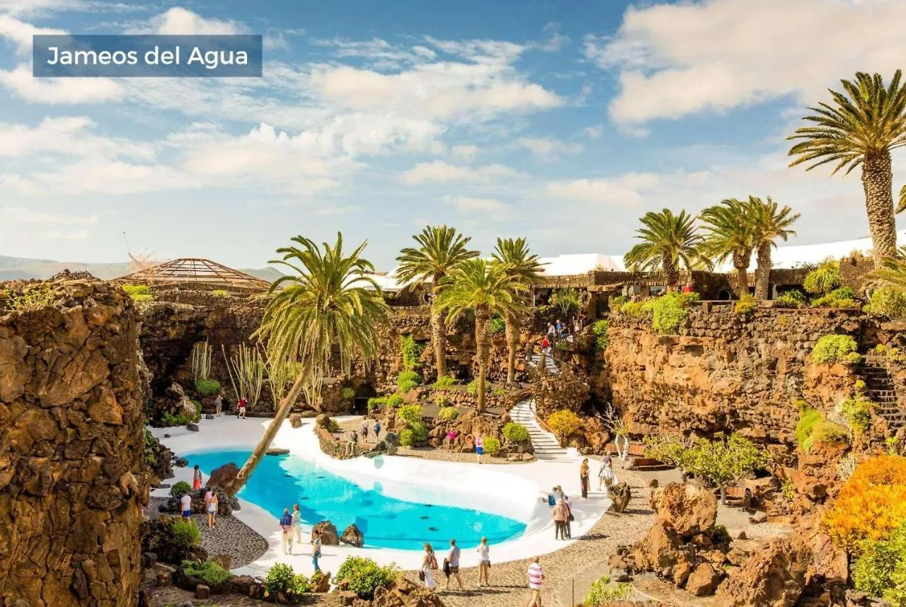 Sofia Villa Puerto del Carmen  España