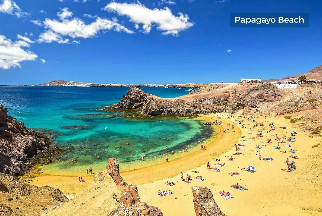 Sofia Vila Puerto del Carmen  Espanha
